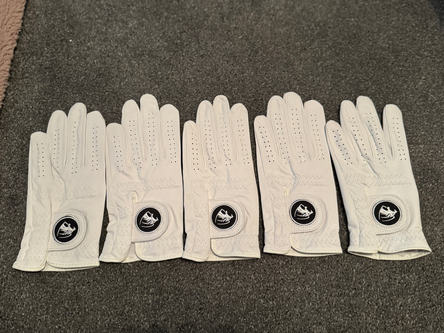 Golf Glove Caddie & Scorecard Holder Bundle Plus 4 Gloves